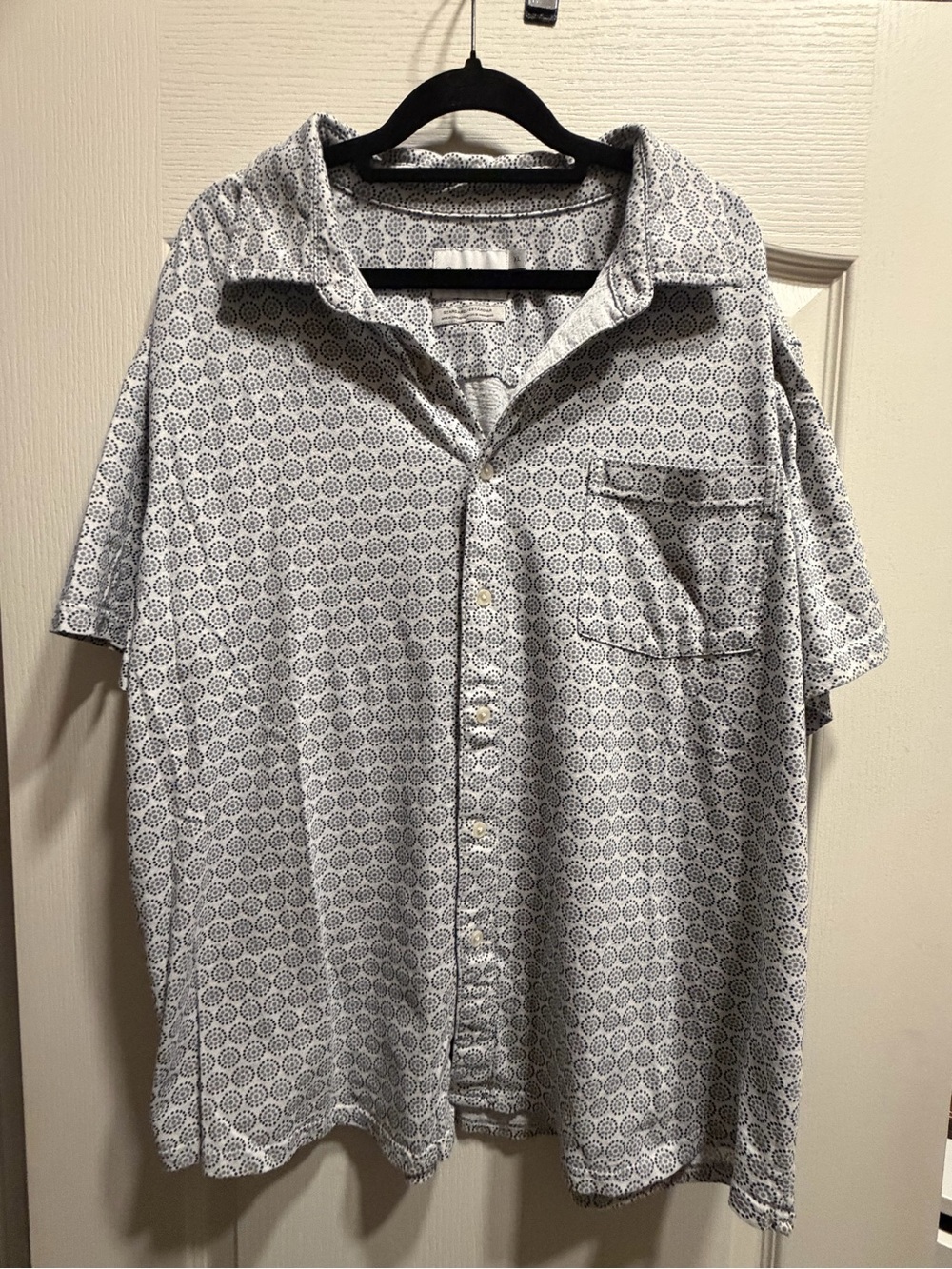 Goodfellow & Co White Short-Sleeve Button-Down with Navy Geo Print